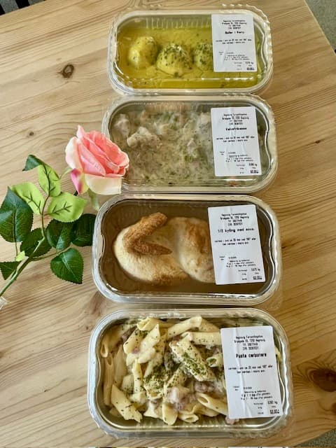 Mad klar til levering ud af huset